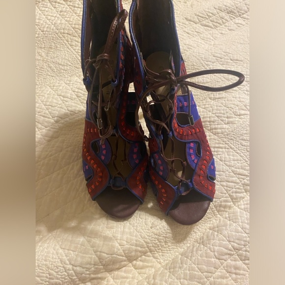 Gianni Bini lace up suede heels size 7 - Picture 3 of 8